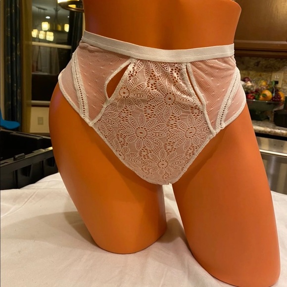 Victoria secret sexy panties new - Picture 3 of 3